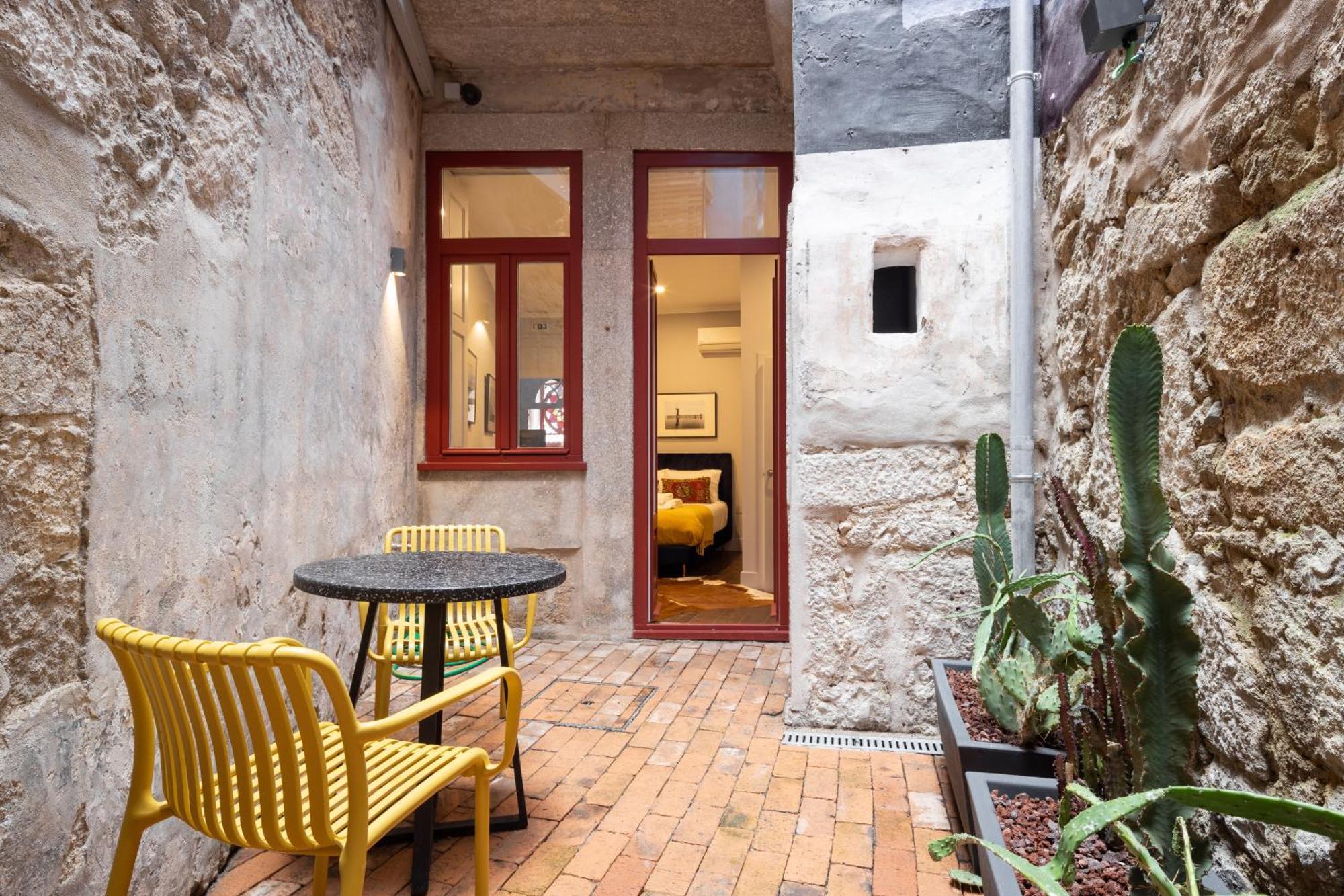 Utopian Hotel, A Charming 4*