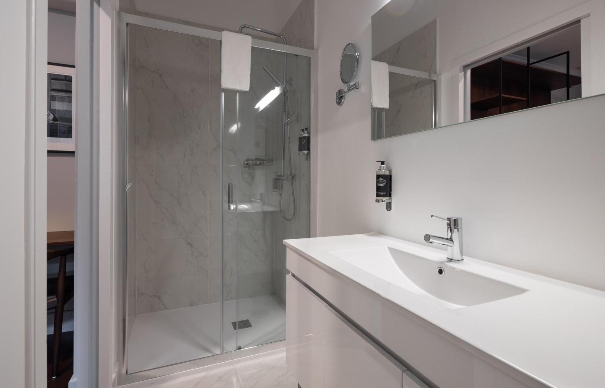 Utopian Hotel, A Charming 4*
