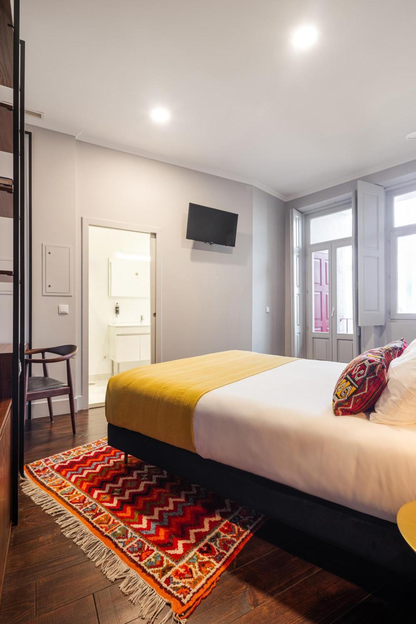 Utopian Hotel, A Charming Pensión Oporto