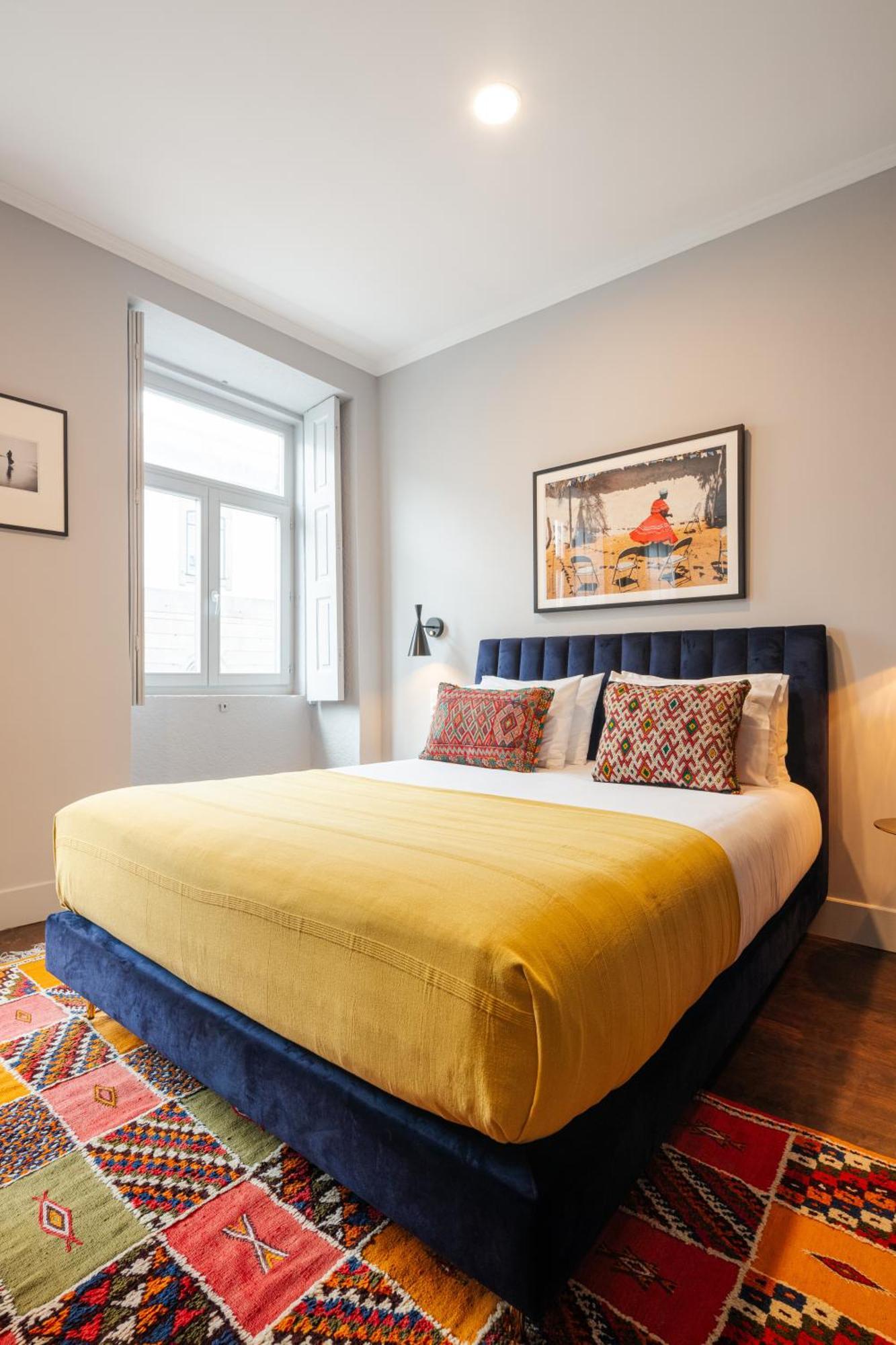 Utopian Hotel, A Charming Affittacamere